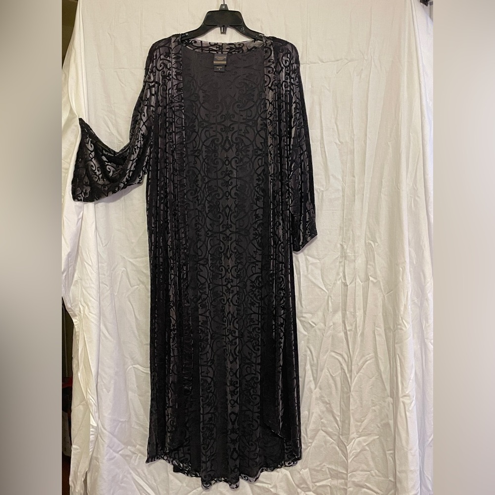 Torrid Outlander collection silver/black velvet duster size 3 or 22/24